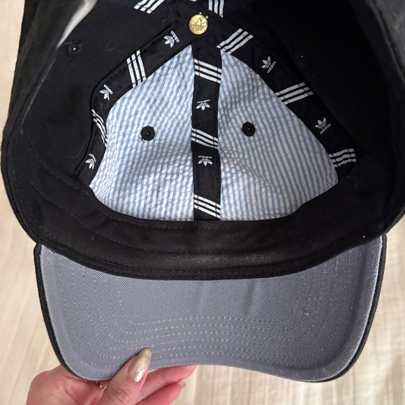 ADIDAS ball cap - Picture 3 of 3